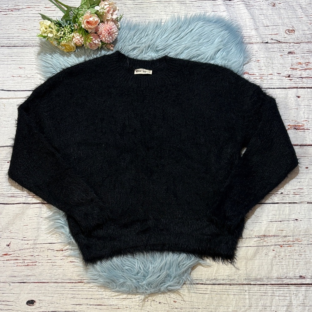 New In Fuzzy Black Sweater sz M